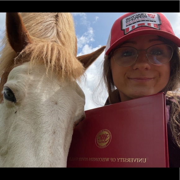 Meet your Posher, Gabby - Picture 1 of 1